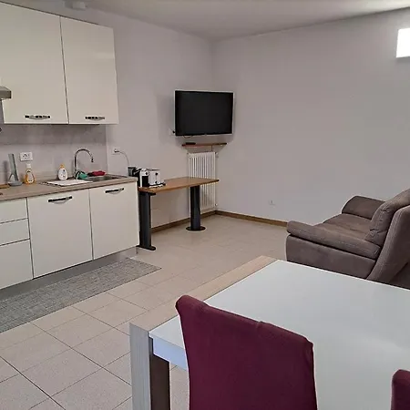 M2 Vicino Ospedale Sacro Cuore - Don Calabria E Centro *
